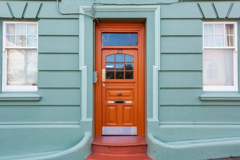 Photo of property in Chatsworth Flats, 6/23 Pirie Street, Mount Victoria, Wellington, 6011