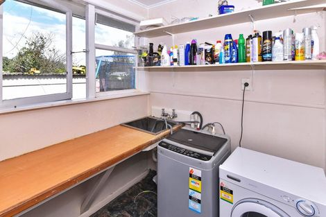 Photo of property in 22 Mayflower Close, Mangere East, Auckland, 2024