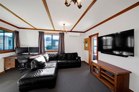 Photo of property in 59 Fifth Avenue, Urenui, 4377