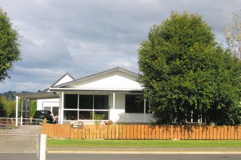 Photo of property in 108 The Drive, Whangamata, 3620