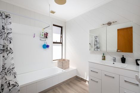 Photo of property in 288e Mangorei Road, Merrilands, New Plymouth, 4312