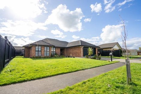 Photo of property in 33 Geneva Terrace, Kelvin Grove, Palmerston North, 4414