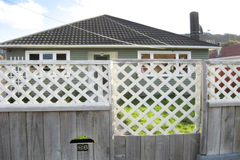 Photo of property in 1/86 Main Road, Wainuiomata, Lower Hutt, 5014