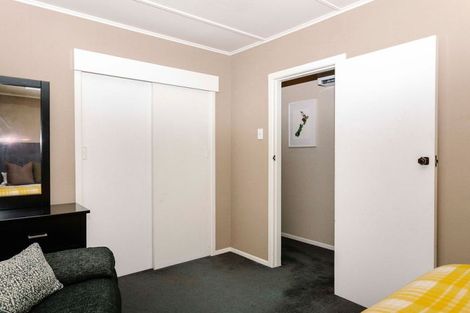 Photo of property in 17 Smith Street, Dannevirke, 4930