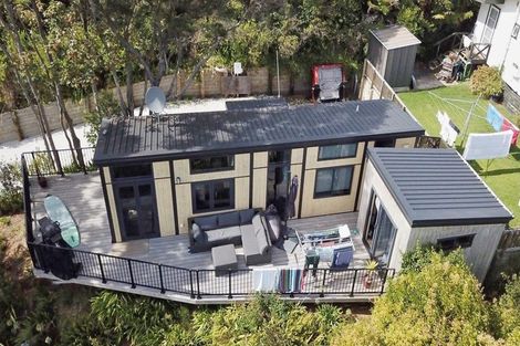 Photo of property in 10 Cross Street, Raglan, 3225