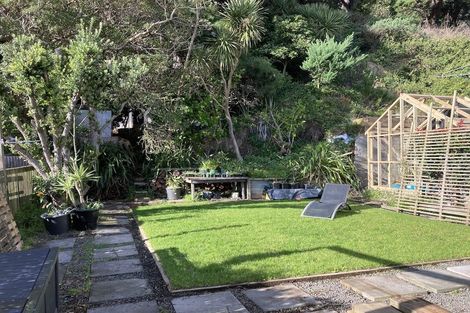 Photo of property in 31 Scarborough Terrace, Mount Victoria, Wellington, 6011