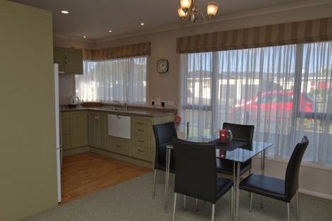 Photo of property in 43 Bowen Street, Levin, 5510