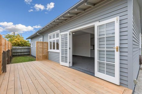 Photo of property in 234 Centaurus Road, Saint Martins, Christchurch, 8022