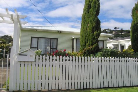 Photo of property in 15 Glamis Avenue, Strathmore Park, Wellington, 6022