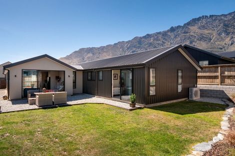 Photo of property in 11 Till Street, Jacks Point, 9371