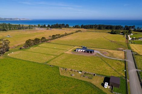 Photo of property in 23 Te Ao Wharepapa Lane, Peketa, 7373