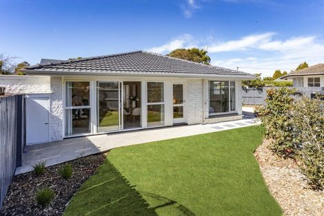 Photo of property in 2/4 Gothic Place, Ilam, Christchurch, 8041