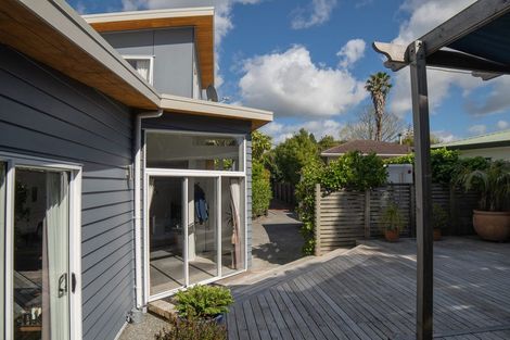 Photo of property in 13a Graham Avenue, Te Atatu Peninsula, Auckland, 0610