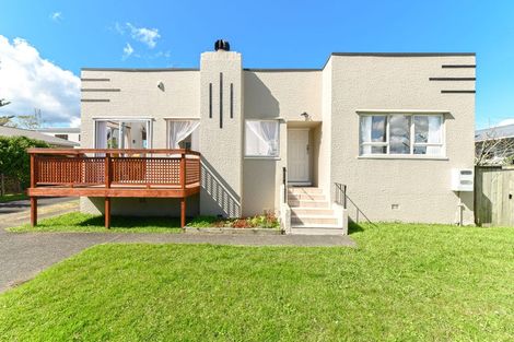 Photo of property in 1/18 Northcote Road, Takapuna, Auckland, 0622