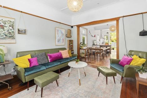 Photo of property in 16 Akatea Street, Berhampore, Wellington, 6023