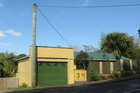 Photo of property in 37 Brois Street, Frankleigh Park, New Plymouth, 4310