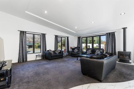 Photo of property in 3 Erskine Street, Lake Hayes, Queenstown, 9304