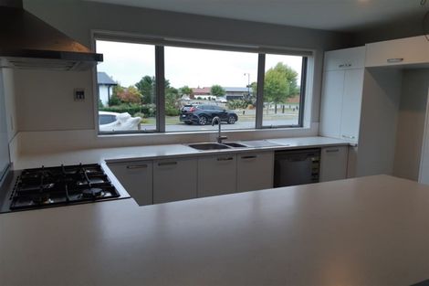 Photo of property in 41 Carradale Avenue, Broomfield, Christchurch, 8042