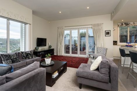 Photo of property in 8 Mewburn Rise, Karori, Wellington, 6012