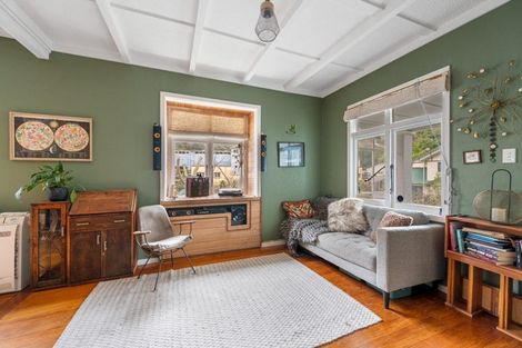 Photo of property in 49 Faraday Street, Hospital Hill, Napier, 4110