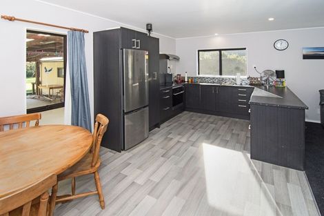 Photo of property in 16 Mclaughlin Drive, Tinui, Masterton, 5889