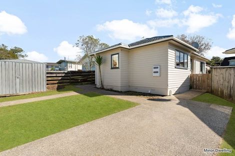 Photo of property in 111 Farquhar Road, Glendene, Auckland, 0602