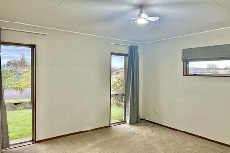 Photo of property in 15 Spriggs Crescent, Greenmeadows, Napier, 4112