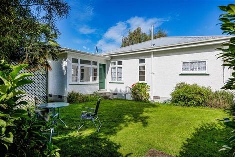 Photo of property in 2 Lansdowne Crescent, Lansdowne, Masterton, 5810