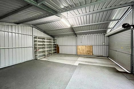 Photo of property in 48 Spence Road, Henderson, Auckland, 0612