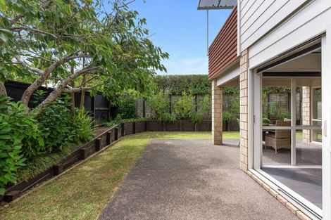 Photo of property in 113a Cook Street, Cockle Bay, Auckland, 2014