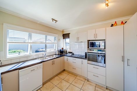 Photo of property in 4 Highgrove Place, Waipukurau, 4200