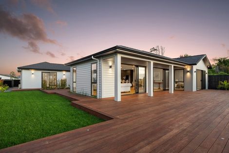 Photo of property in 56 Kewa Road, Albany Heights, Auckland, 0632