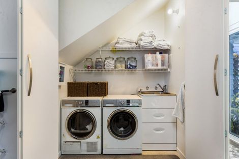 Photo of property in 28 Ernest Kemp Rise, Wharewaka, Taupo, 3330