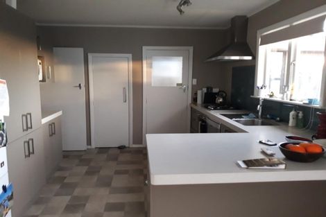 Photo of property in 38 Catlins Crescent, Milson, Palmerston North, 4414