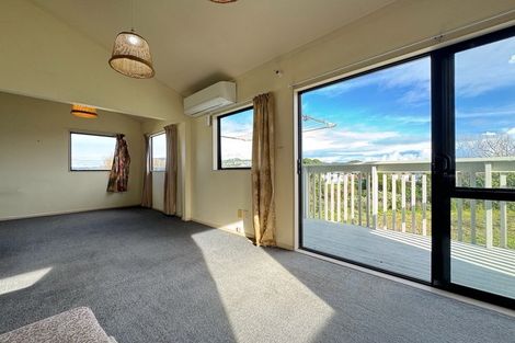 Photo of property in 36 Morere Street, Titahi Bay, Porirua, 5022