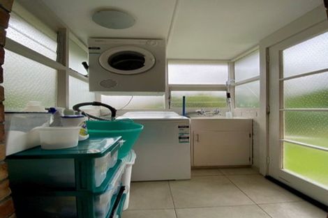 Photo of property in 1/216 Beach Road, Campbells Bay, Auckland, 0630