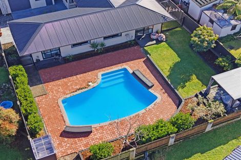 Photo of property in 15 Carter Drive, Pomare, Rotorua, 3015