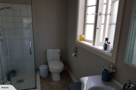 Photo of property in 16 Austin Street, Mount Victoria, Wellington, 6011