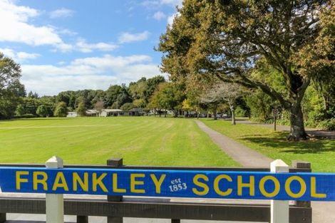 Photo of property in 3 Cowling Road, Hurdon, New Plymouth, 4310