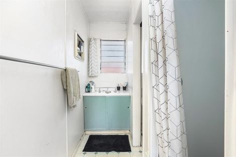 Photo of property in 226 Old Farm Road, Hamilton East, Hamilton, 3216