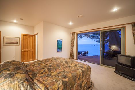 Photo of property in 356 Rockell Road, Whananaki, Hikurangi, 0181