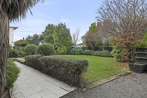Photo of property in 9 Dickson Crescent, Hornby, Christchurch, 8042