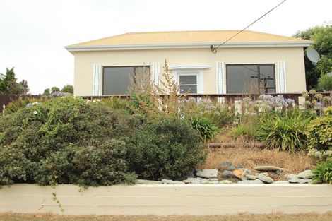 Photo of property in 77 Test Street, South Hill, Oamaru, 9400