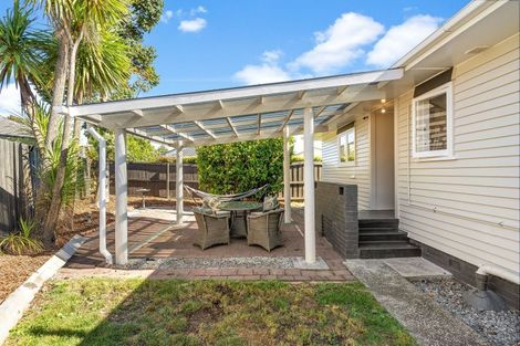 Photo of property in 94 Tirimoana Road, Te Atatu South, Auckland, 0602