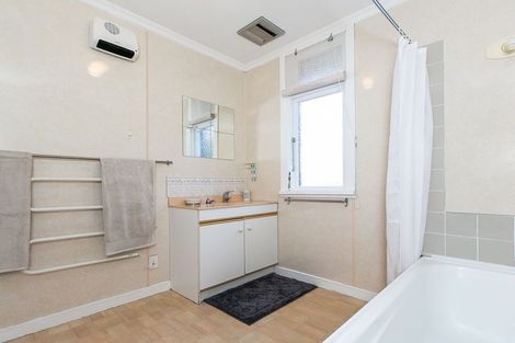 Photo of property in 67 Forfar Street, Clyde Hill, Dunedin, 9011