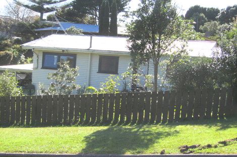 Photo of property in 13a Hammond Avenue, Hatfields Beach, Orewa, 0931