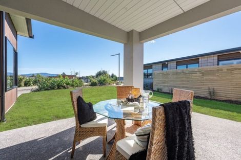 Photo of property in 7 Te Heke Place, Waikanae, 5036
