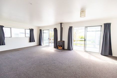 Photo of property in 15 Orchard East Road, Ngatea, 3503