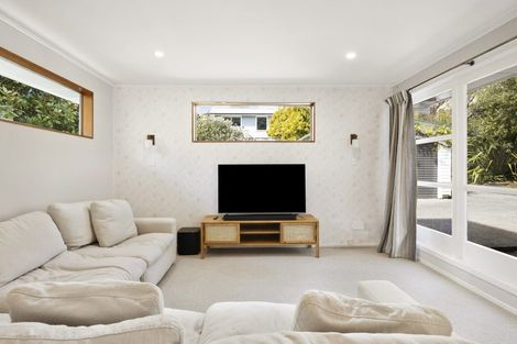 Photo of property in 44 Homewood Crescent, Karori, Wellington, 6012