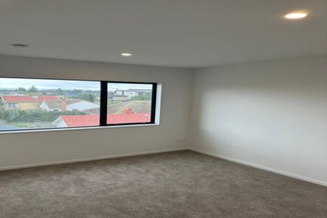 Photo of property in 723a Massey Road, Mangere, Auckland, 2022